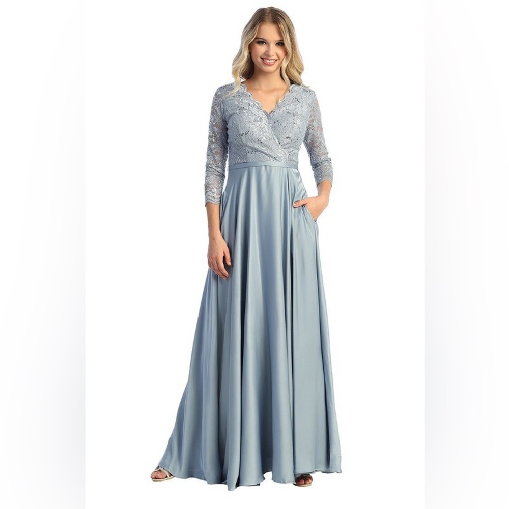 NWT-Mother of the bride-Elegant Lace Evening Gown